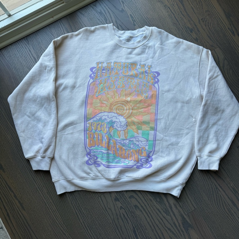 Preowned Billabong Woman’s Ride In Crew Neck Sweatshirt. Cream Size L